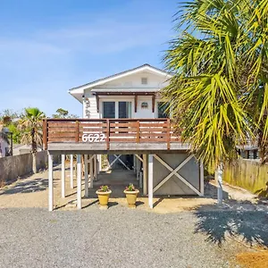 casa-de-la-playa-2-bedroom-beach-house.panamacity-beachhotels.com/